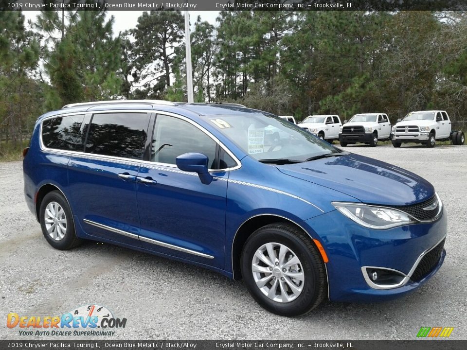 2019 Chrysler Pacifica Touring L Ocean Blue Metallic / Black/Alloy Photo #7