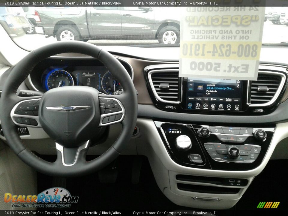 2019 Chrysler Pacifica Touring L Ocean Blue Metallic / Black/Alloy Photo #13