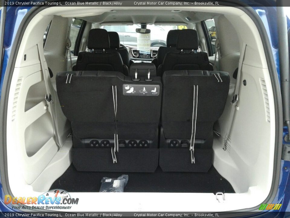 2019 Chrysler Pacifica Touring L Ocean Blue Metallic / Black/Alloy Photo #19