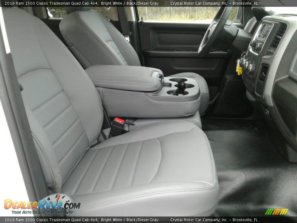 2019 Ram 1500 Classic Tradesman Quad Cab 4x4 Bright White / Black/Diesel Gray Photo #12