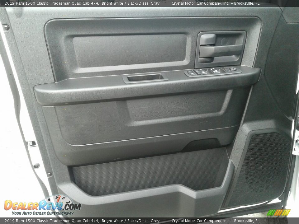 2019 Ram 1500 Classic Tradesman Quad Cab 4x4 Bright White / Black/Diesel Gray Photo #17