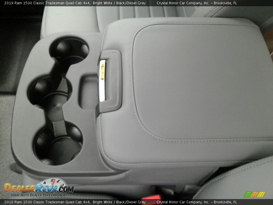 2019 Ram 1500 Classic Tradesman Quad Cab 4x4 Bright White / Black/Diesel Gray Photo #18