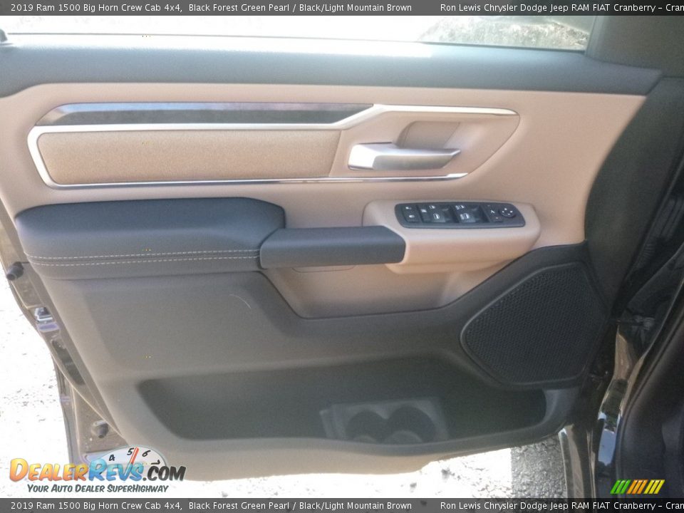2019 Ram 1500 Big Horn Crew Cab 4x4 Black Forest Green Pearl / Black/Light Mountain Brown Photo #15