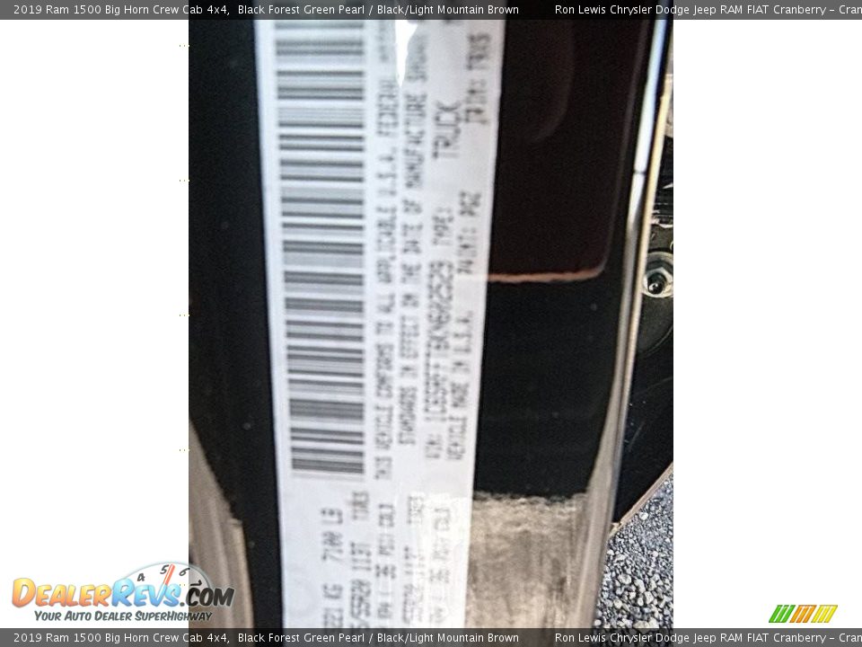 2019 Ram 1500 Big Horn Crew Cab 4x4 Black Forest Green Pearl / Black/Light Mountain Brown Photo #16