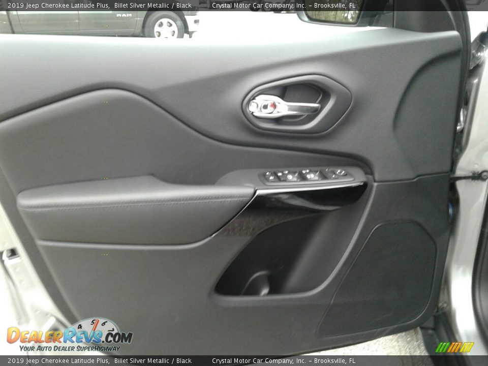 2019 Jeep Cherokee Latitude Plus Billet Silver Metallic / Black Photo #17
