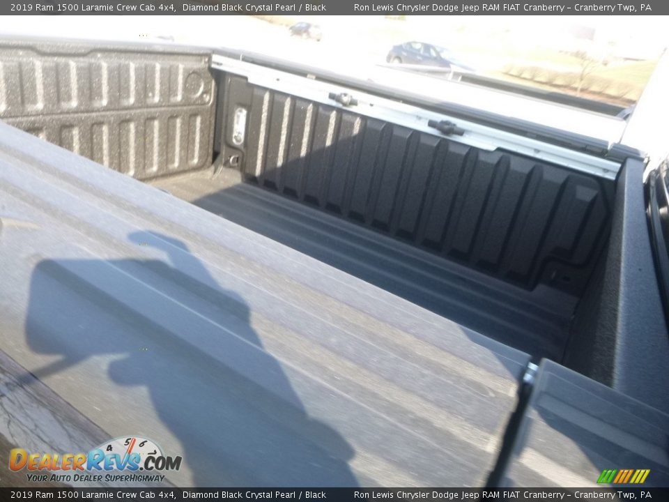 2019 Ram 1500 Laramie Crew Cab 4x4 Diamond Black Crystal Pearl / Black Photo #12