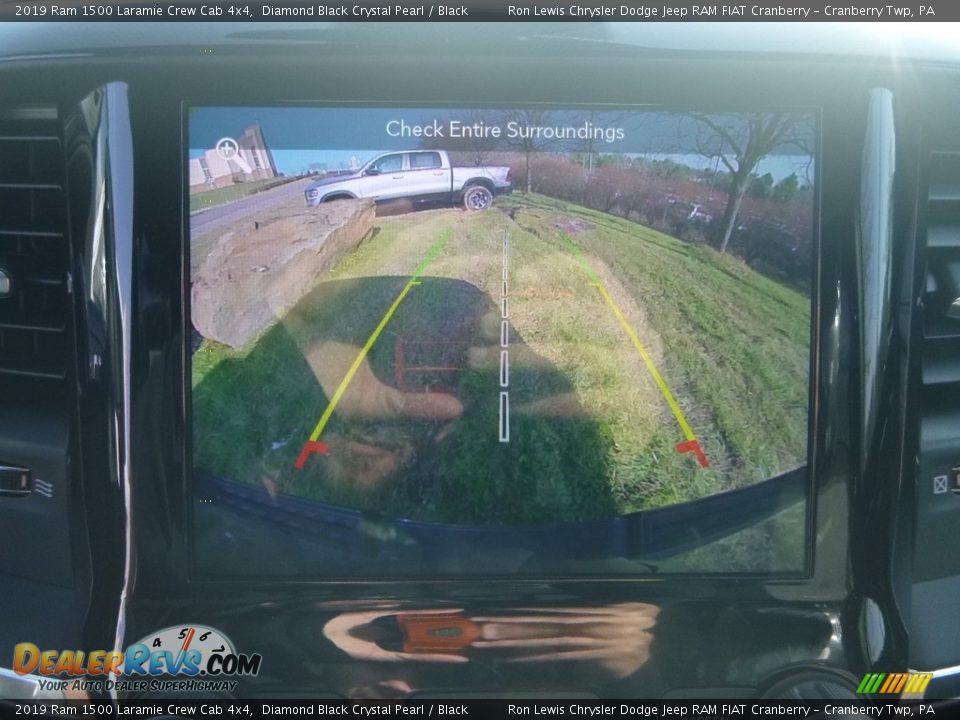 2019 Ram 1500 Laramie Crew Cab 4x4 Diamond Black Crystal Pearl / Black Photo #18