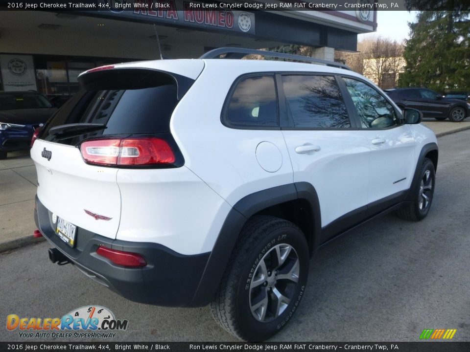 2016 Jeep Cherokee Trailhawk 4x4 Bright White / Black Photo #2