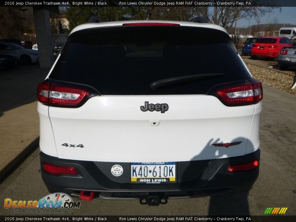 2016 Jeep Cherokee Trailhawk 4x4 Bright White / Black Photo #9