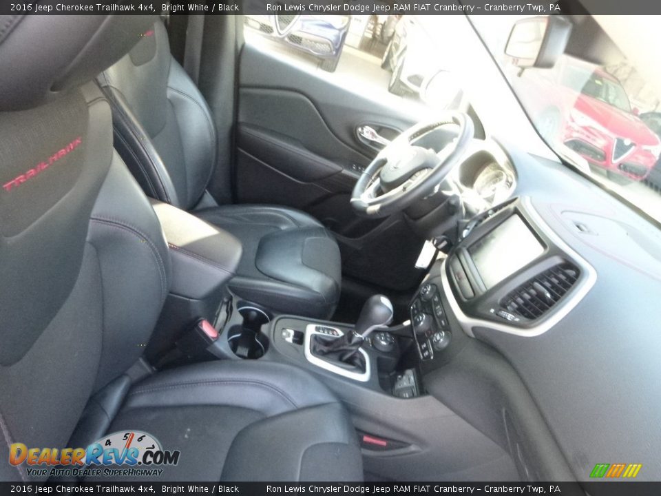 2016 Jeep Cherokee Trailhawk 4x4 Bright White / Black Photo #11