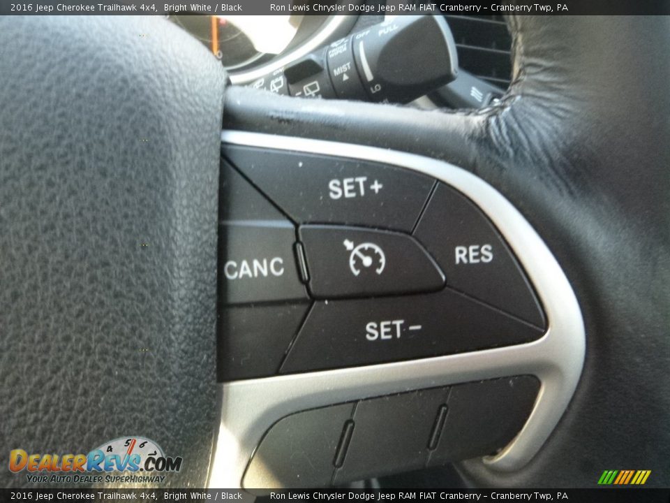 2016 Jeep Cherokee Trailhawk 4x4 Bright White / Black Photo #19