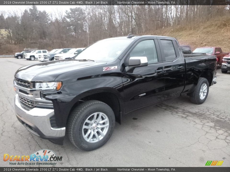 Front 3/4 View of 2019 Chevrolet Silverado 1500 LT Z71 Double Cab 4WD Photo #1