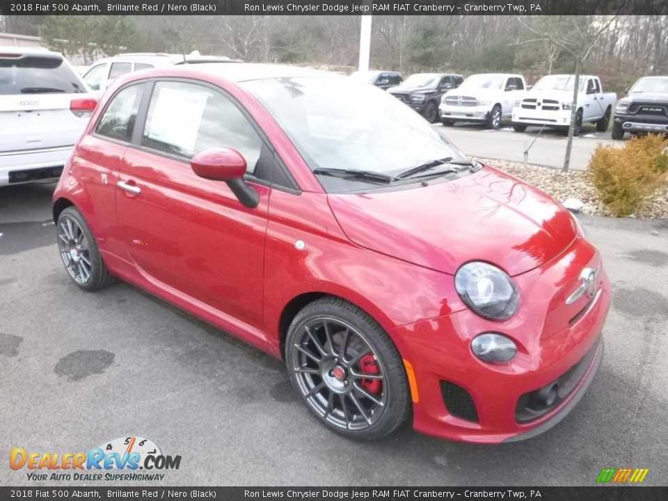 Front 3/4 View of 2018 Fiat 500 Abarth Photo #8