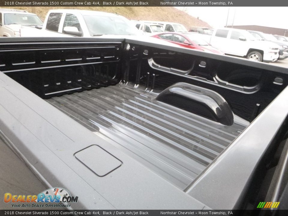 2018 Chevrolet Silverado 1500 Custom Crew Cab 4x4 Black / Dark Ash/Jet Black Photo #11