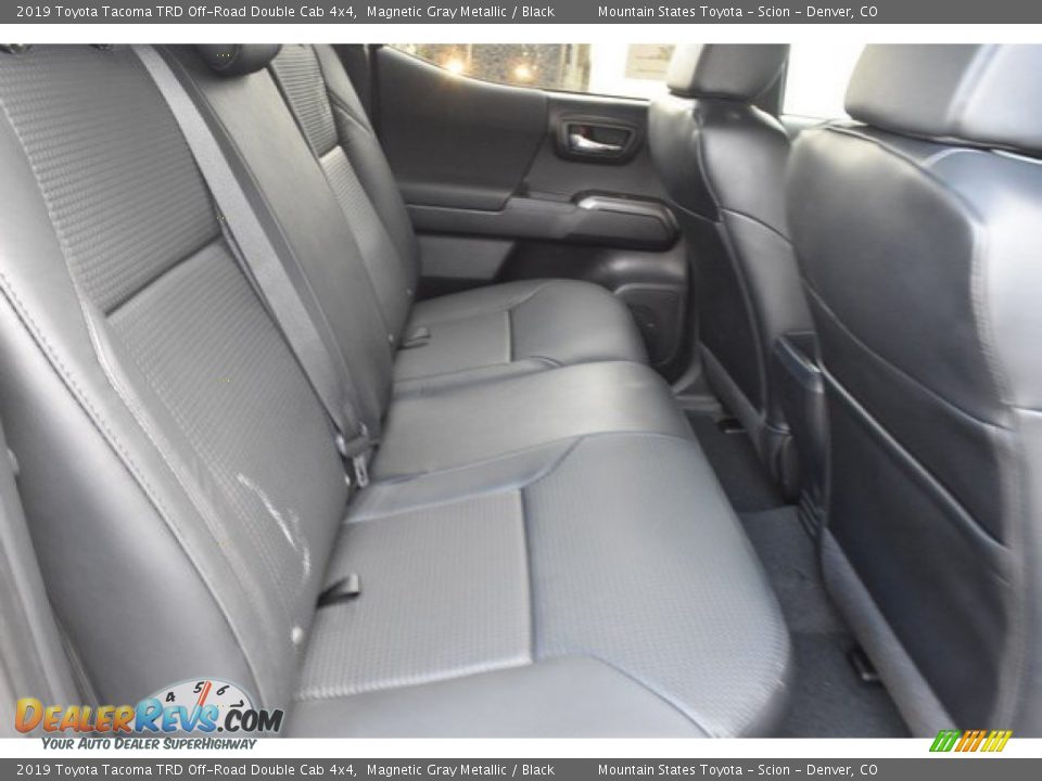 2019 Toyota Tacoma TRD Off-Road Double Cab 4x4 Magnetic Gray Metallic / Black Photo #18