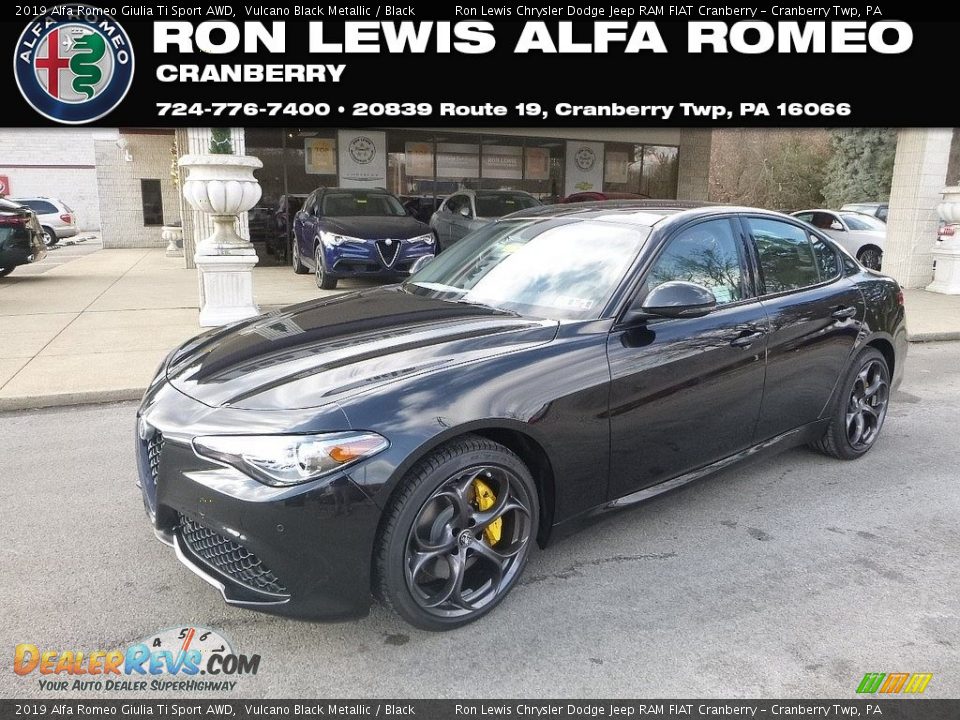 2019 Alfa Romeo Giulia Ti Sport AWD Vulcano Black Metallic / Black Photo #1