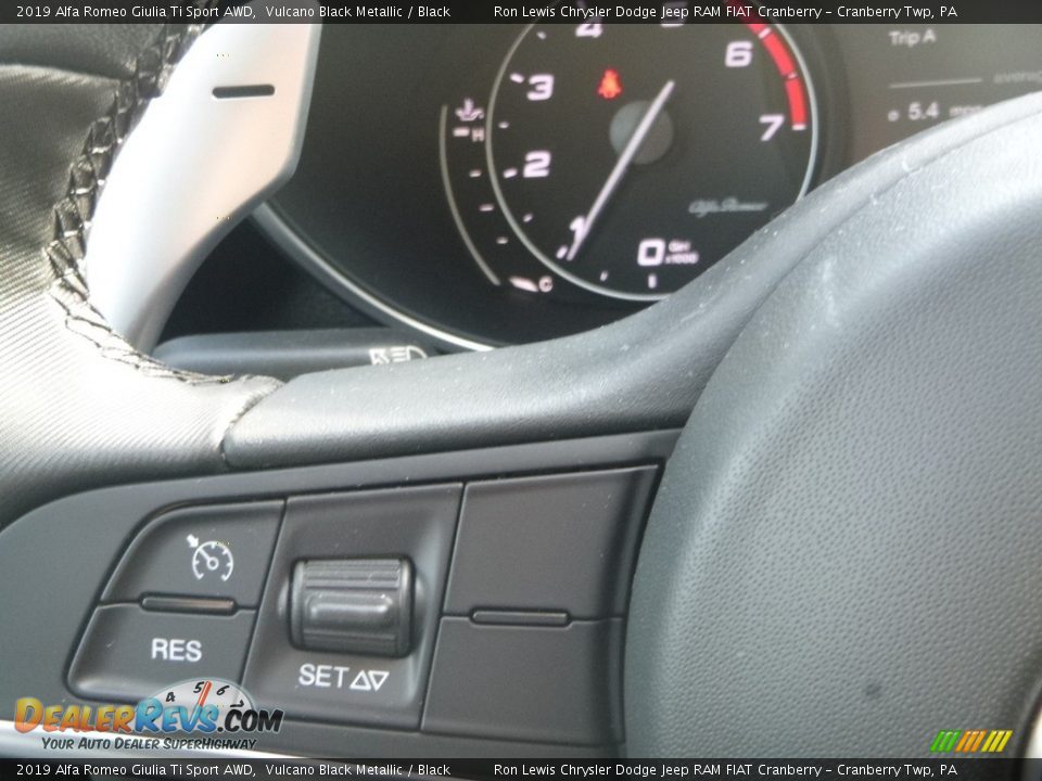 2019 Alfa Romeo Giulia Ti Sport AWD Steering Wheel Photo #25