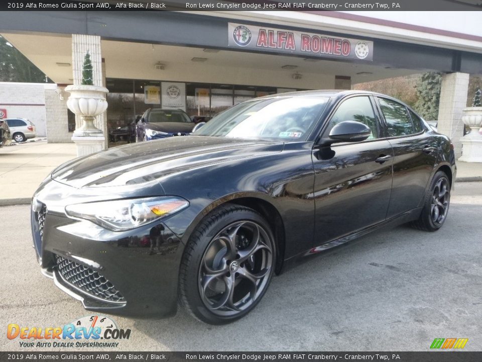 Alfa Black 2019 Alfa Romeo Giulia Sport AWD Photo #2