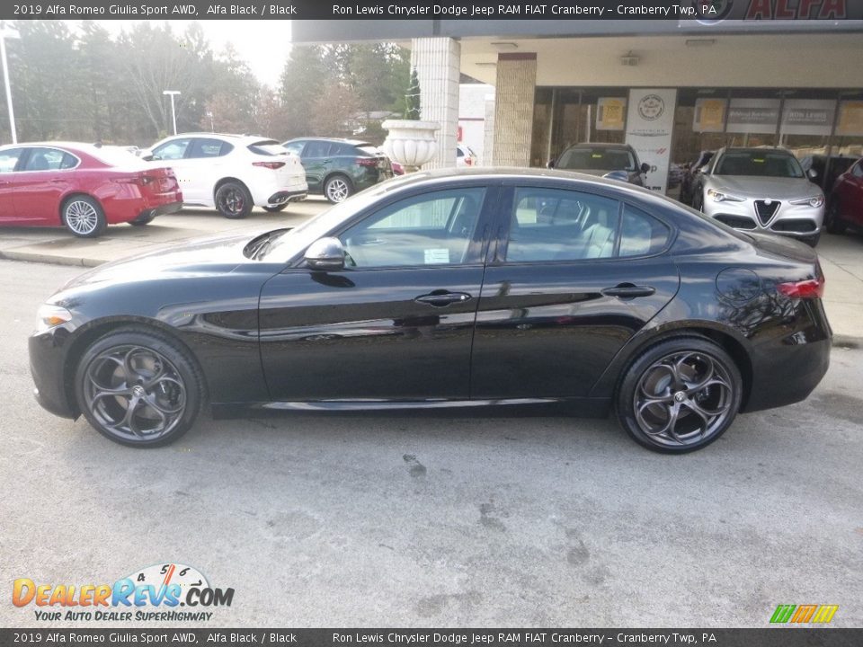 2019 Alfa Romeo Giulia Sport AWD Alfa Black / Black Photo #4