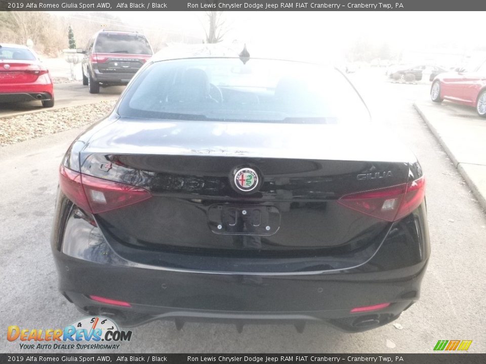 2019 Alfa Romeo Giulia Sport AWD Alfa Black / Black Photo #7