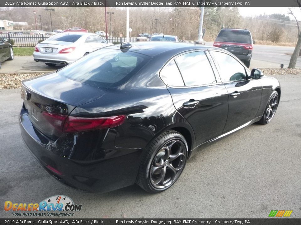 2019 Alfa Romeo Giulia Sport AWD Alfa Black / Black Photo #8