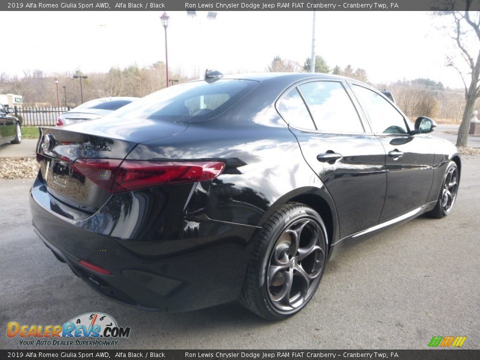 2019 Alfa Romeo Giulia Sport AWD Alfa Black / Black Photo #9