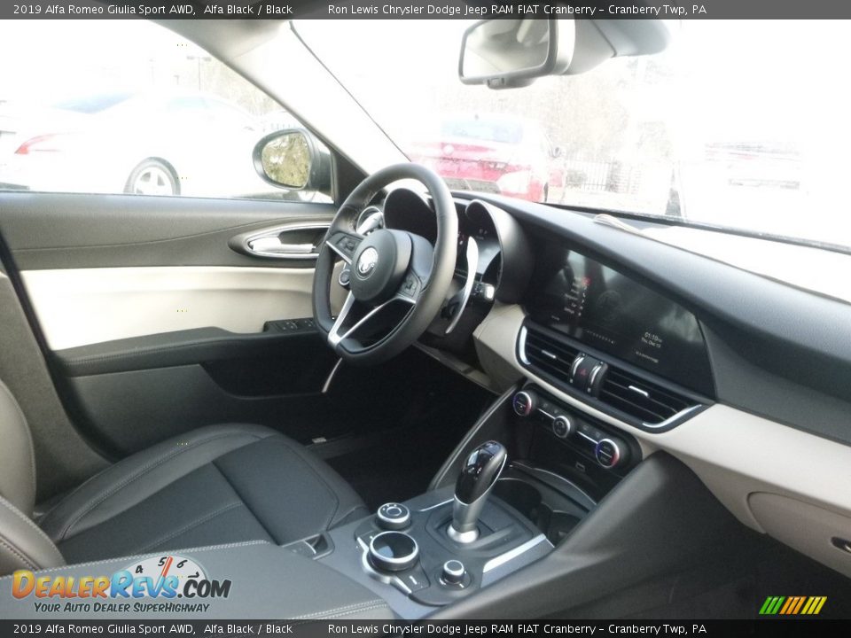 2019 Alfa Romeo Giulia Sport AWD Alfa Black / Black Photo #15