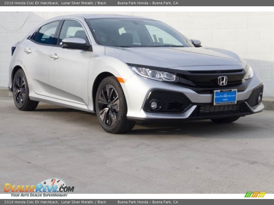 Front 3/4 View of 2019 Honda Civic EX Hatchback Photo #1