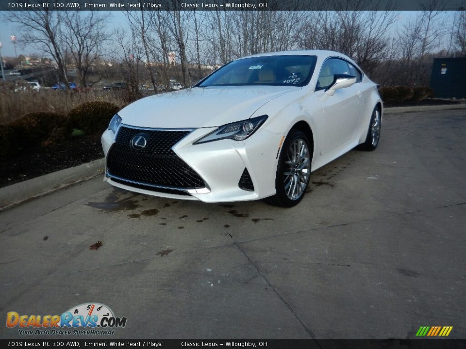 Front 3/4 View of 2019 Lexus RC 300 AWD Photo #1