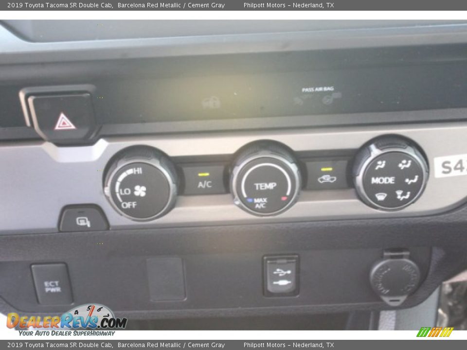 2019 Toyota Tacoma SR Double Cab Barcelona Red Metallic / Cement Gray Photo #13