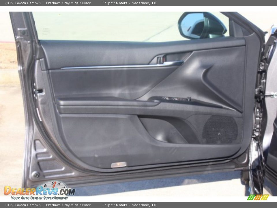 2019 Toyota Camry SE Predawn Gray Mica / Black Photo #9
