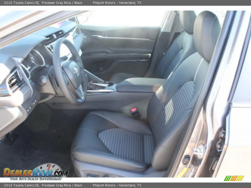 2019 Toyota Camry SE Predawn Gray Mica / Black Photo #10