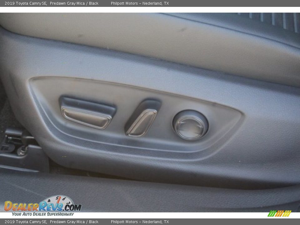 2019 Toyota Camry SE Predawn Gray Mica / Black Photo #11