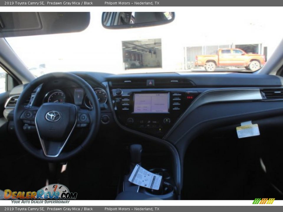 2019 Toyota Camry SE Predawn Gray Mica / Black Photo #19