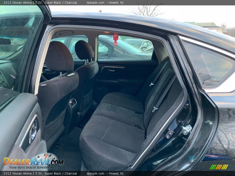 2013 Nissan Altima 2.5 SV Super Black / Charcoal Photo #11