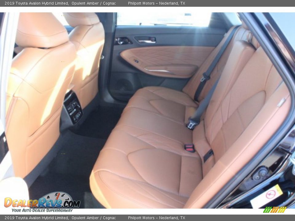 2019 Toyota Avalon Hybrid Limited Opulent Amber / Cognac Photo #18