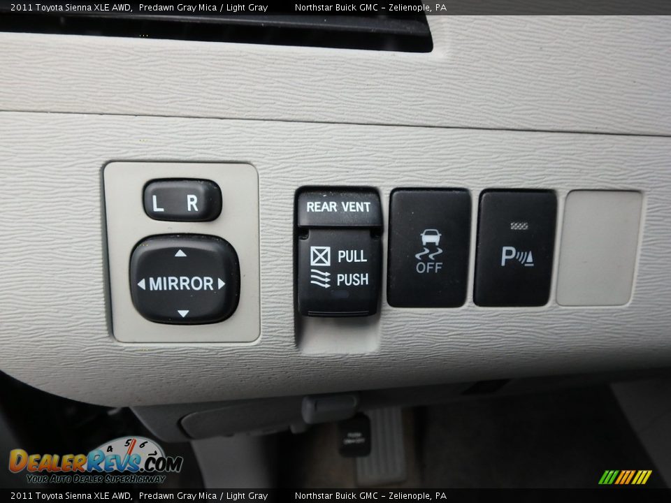 2011 Toyota Sienna XLE AWD Predawn Gray Mica / Light Gray Photo #22