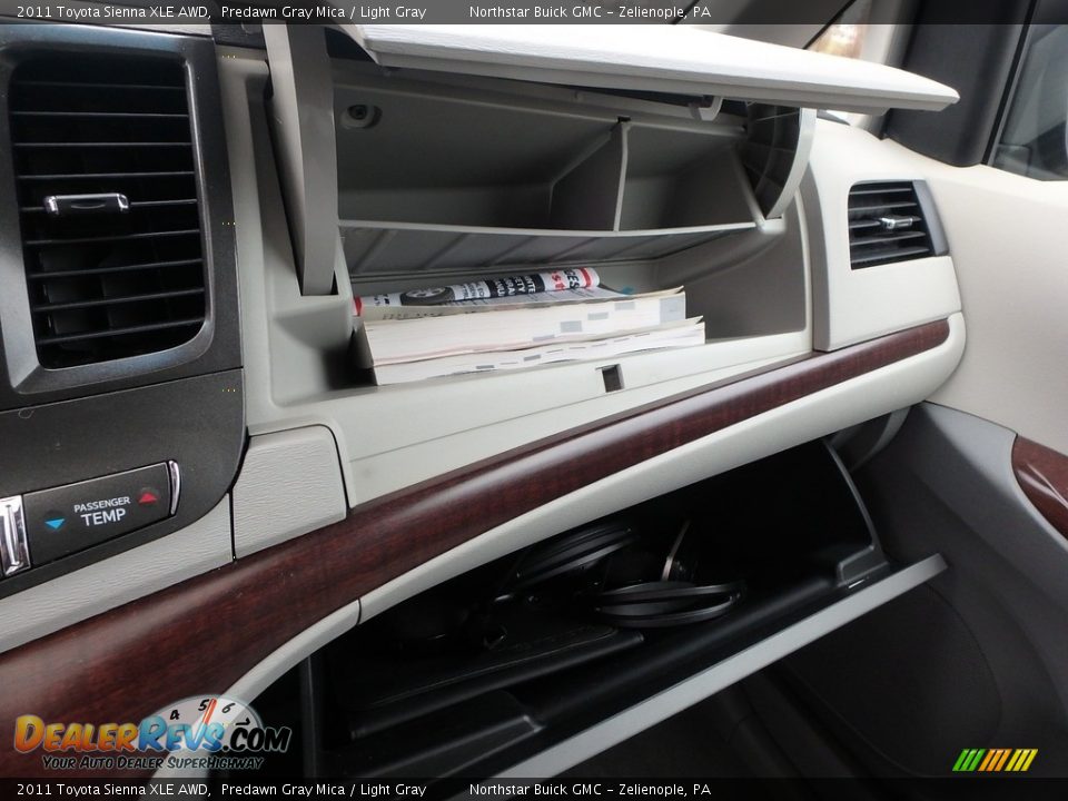 2011 Toyota Sienna XLE AWD Predawn Gray Mica / Light Gray Photo #29