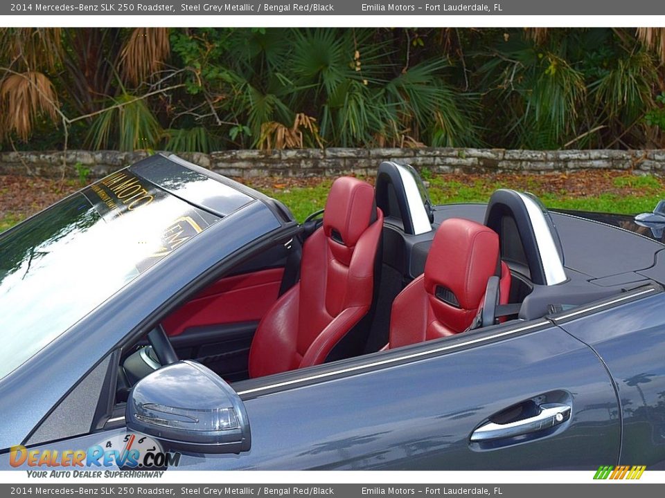 2014 Mercedes-Benz SLK 250 Roadster Steel Grey Metallic / Bengal Red/Black Photo #28