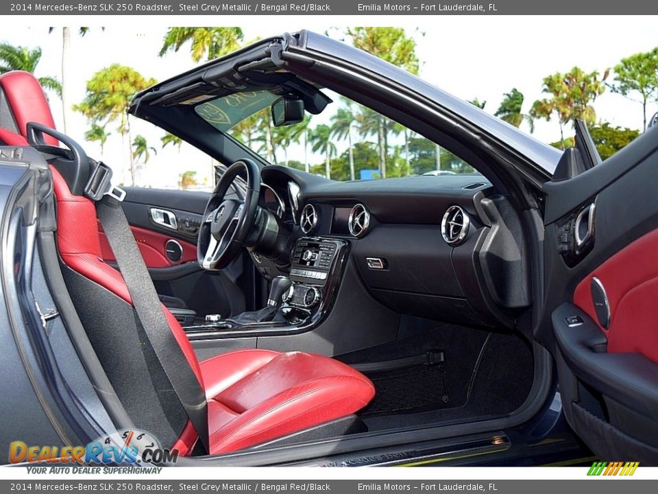 2014 Mercedes-Benz SLK 250 Roadster Steel Grey Metallic / Bengal Red/Black Photo #44