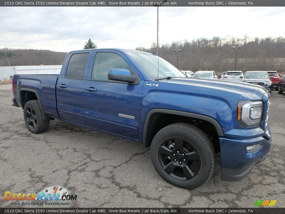 Front 3/4 View of 2019 GMC Sierra 1500 Limited Elevation Double Cab 4WD Photo #3