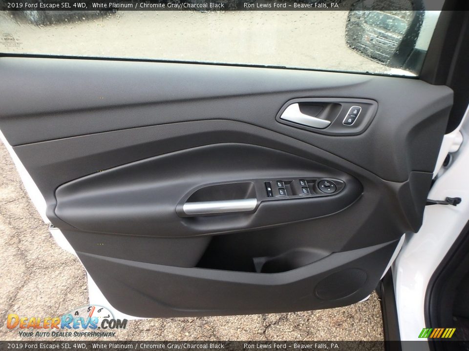 Door Panel of 2019 Ford Escape SEL 4WD Photo #14