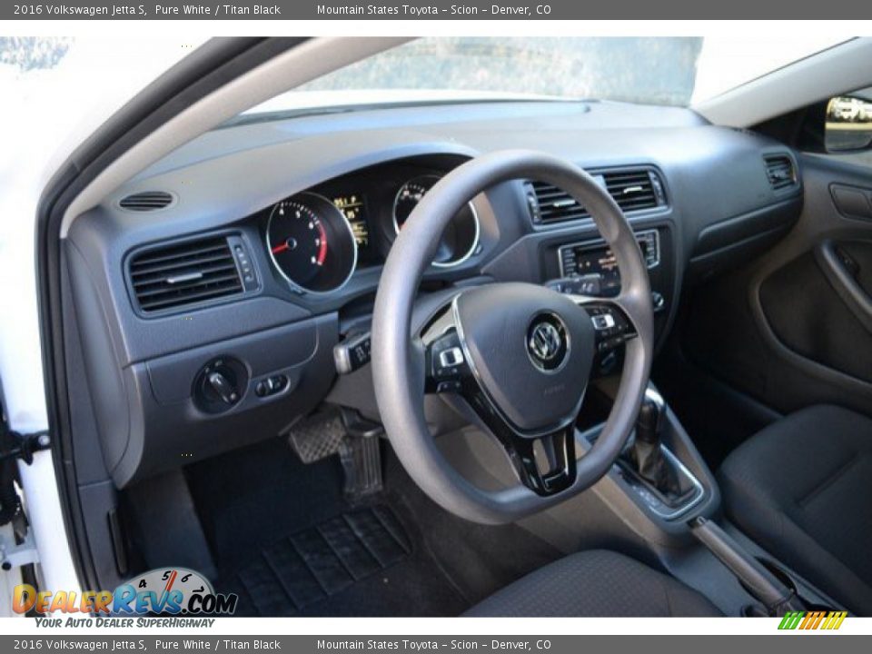 2016 Volkswagen Jetta S Pure White / Titan Black Photo #10
