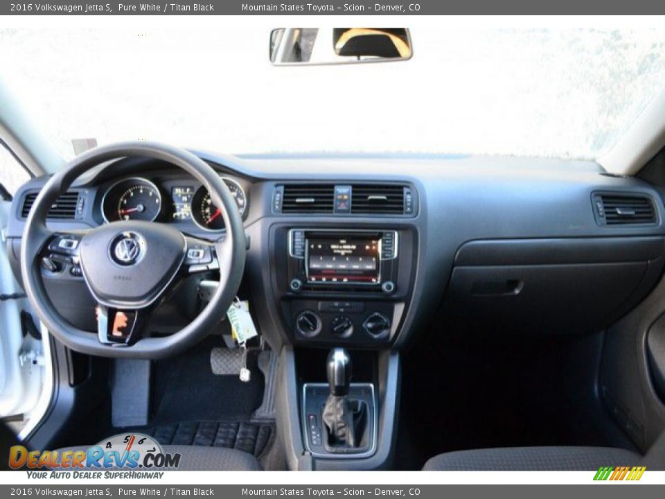 2016 Volkswagen Jetta S Pure White / Titan Black Photo #13