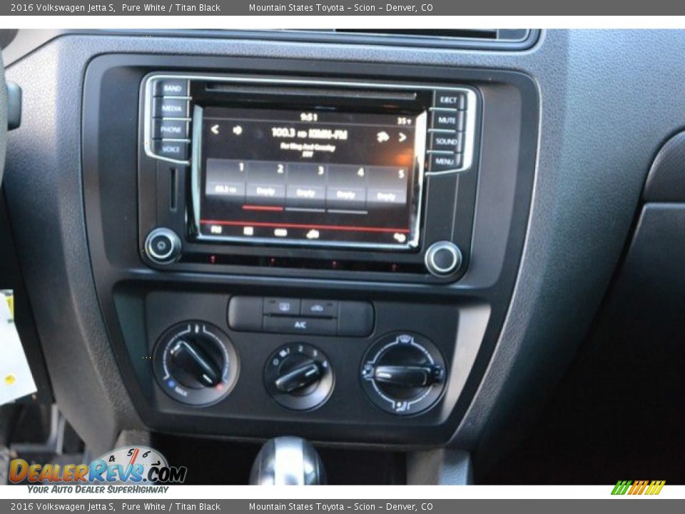 2016 Volkswagen Jetta S Pure White / Titan Black Photo #14