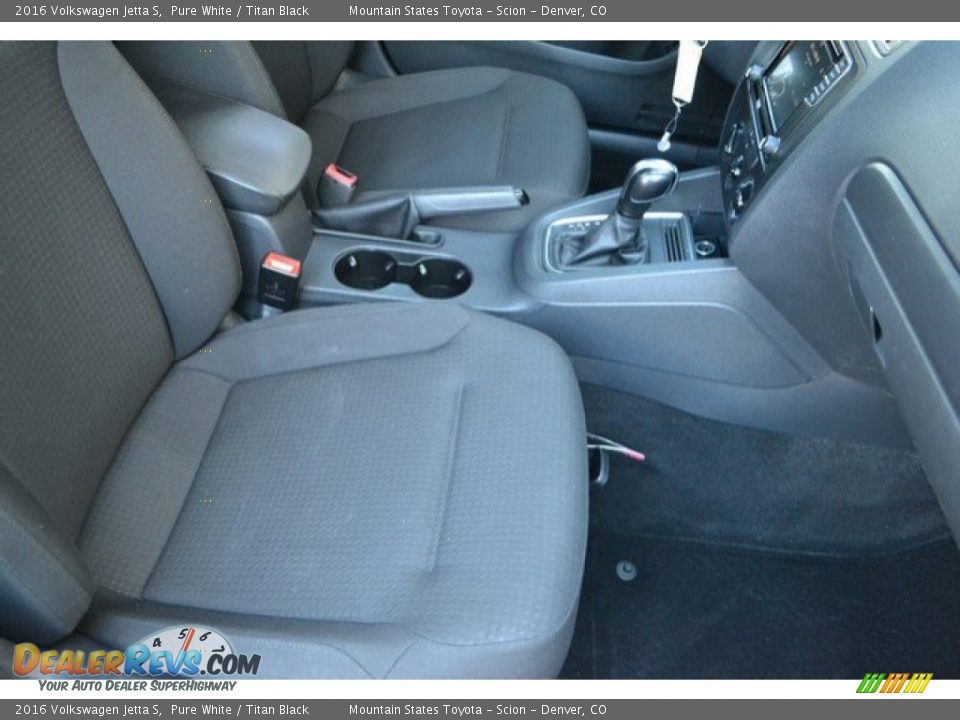 2016 Volkswagen Jetta S Pure White / Titan Black Photo #17