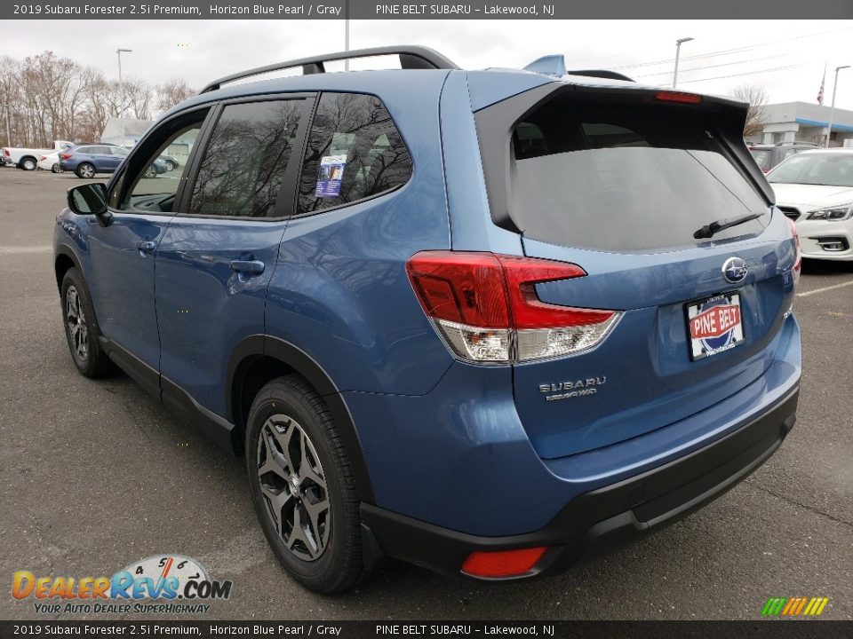 2019 Subaru Forester 2.5i Premium Horizon Blue Pearl / Gray Photo #4