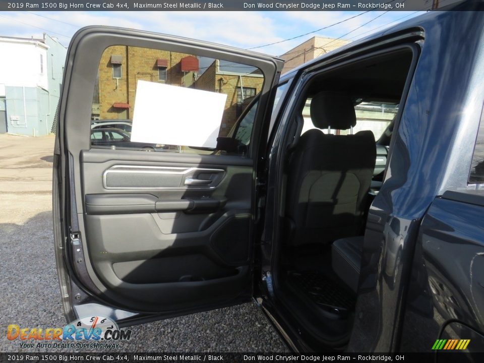 2019 Ram 1500 Big Horn Crew Cab 4x4 Maximum Steel Metallic / Black Photo #21
