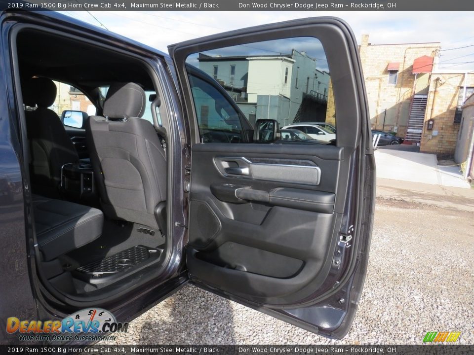 2019 Ram 1500 Big Horn Crew Cab 4x4 Maximum Steel Metallic / Black Photo #23