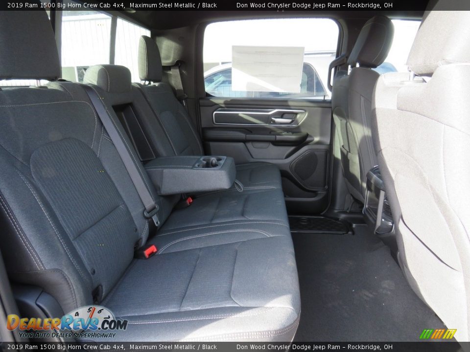 2019 Ram 1500 Big Horn Crew Cab 4x4 Maximum Steel Metallic / Black Photo #24